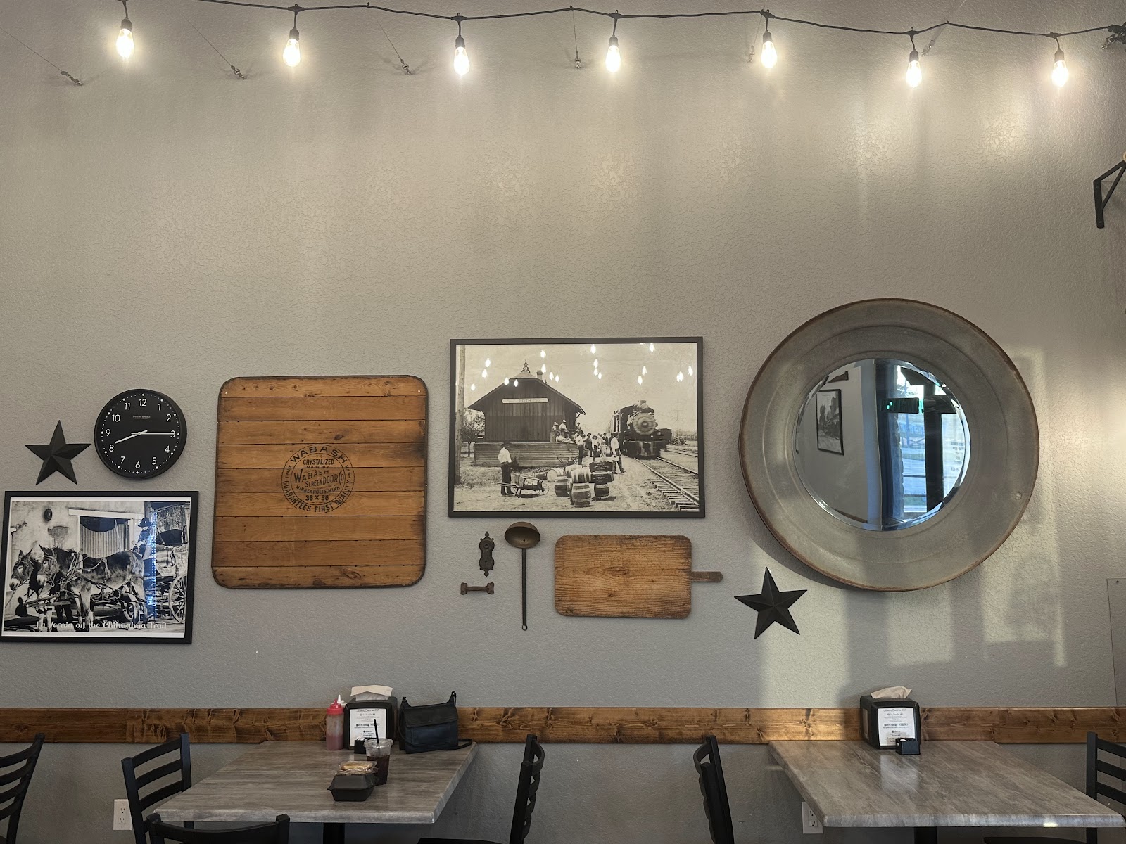Rustic dining room decor inside ScooterZ eats on 181
